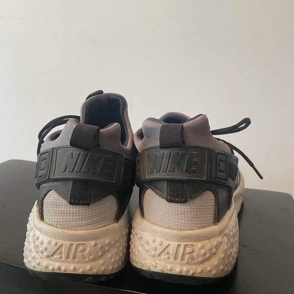 Nike Air Huarache Utility Base Grey - Picture 3 of 5